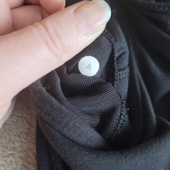 Lululemon Practice Freely tank dark grey size 4 - Picture 12 of 12